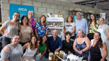 El Mercado Municipal de Ensenada brilló con la muestra de productoras de la Provincia