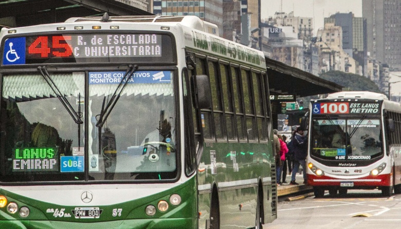 No hubo acuerdo: La UTA confirmó un paro nacional de colectivos el ...