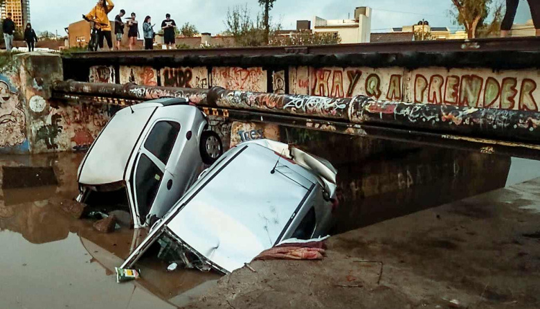 Milei deberá desembolsar la ayuda a Bahía Blanca luego de su veto