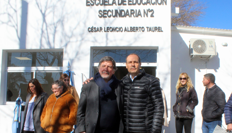 Con la Educación como bandera, Stadnik y Sileoni inauguraron la esperada Secundaria de Bellocq
