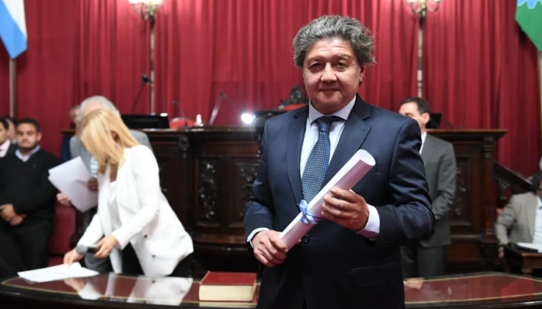 El peronismo no cerró filas y la vicepresidencia del Senado quedó en manos de Kikuchi