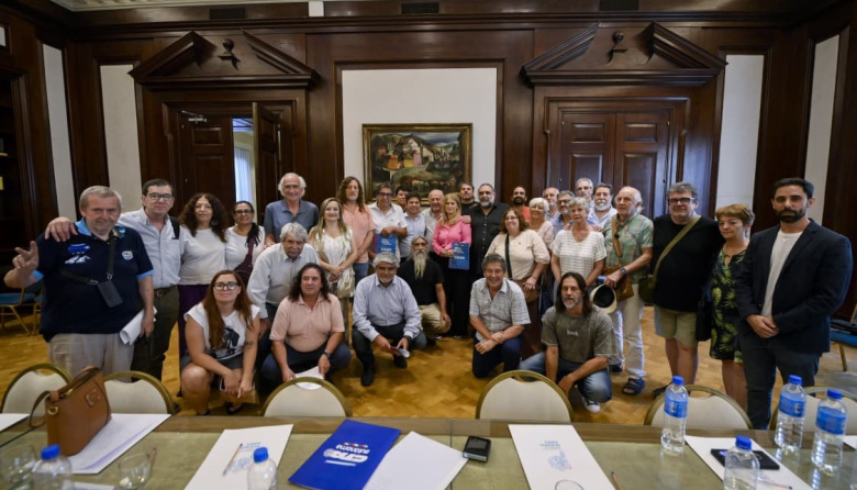 Reforma laboral: Kicillof se alinea con las CTA y busca bloquear el proyecto en el Congreso