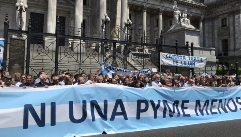 Efecto Milei: en 22 meses bajaron la persiana ocho empresas por día en la Provincia