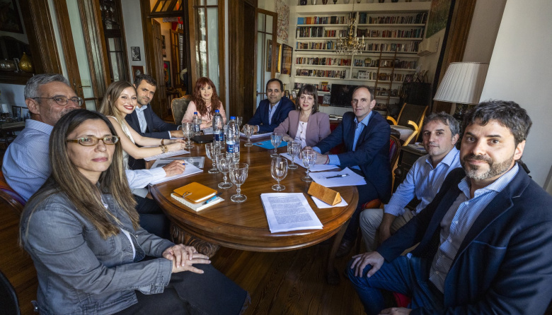¿Cristina vuelve? Visitas y nueva agenda en San José 1111 con mirada en la campaña “Cristina libre”