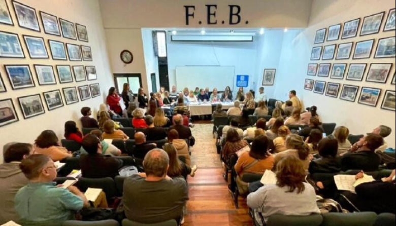 Choque por salarios: gremio docente rechaza la oferta de Kicillof y retrasa el inicio escolar