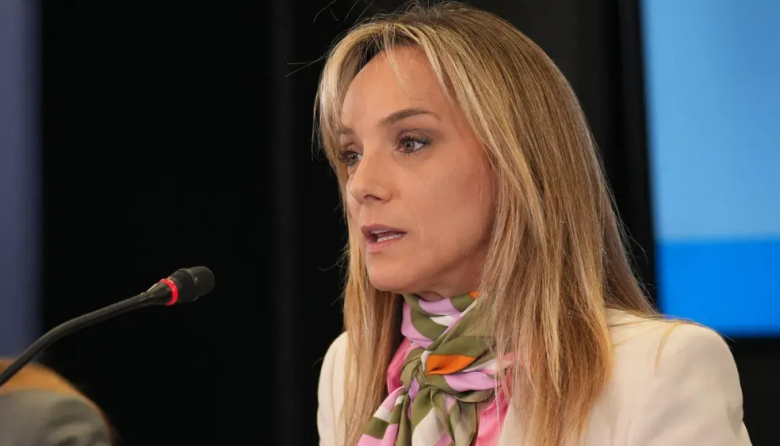 “Las cárceles no pueden seguir siendo call centers del delito”: el massismo busca prohibir celulares