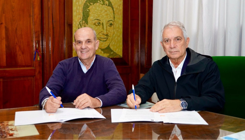 Alak se muestra con intendentes y reactiva el plan de formación política