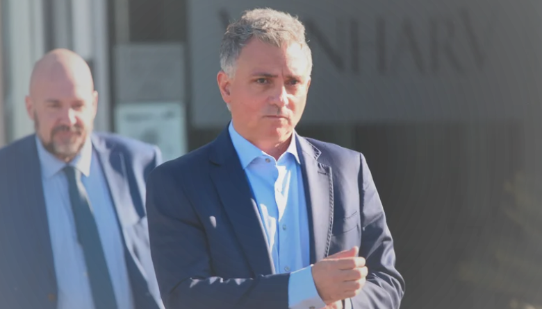 “Leones de circo”: estalla la interna libertaria en la Séptima y complica a Pareja