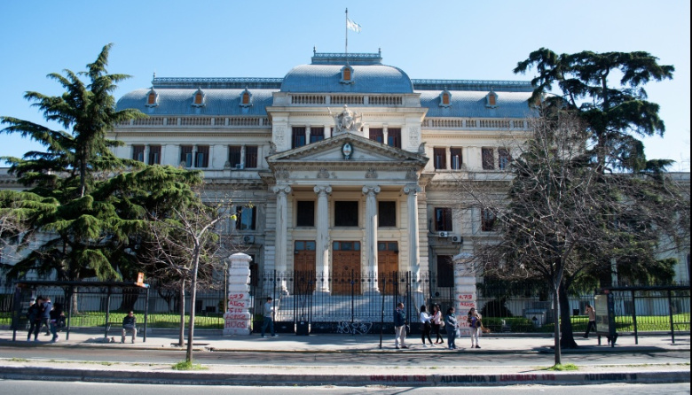 Los intendentes presionan por el 100% de libre disponibilidad y la Legislatura activa