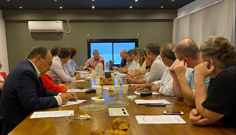 Intendentes radicales apuntaron al Gobierno por la quita de Zona Fría