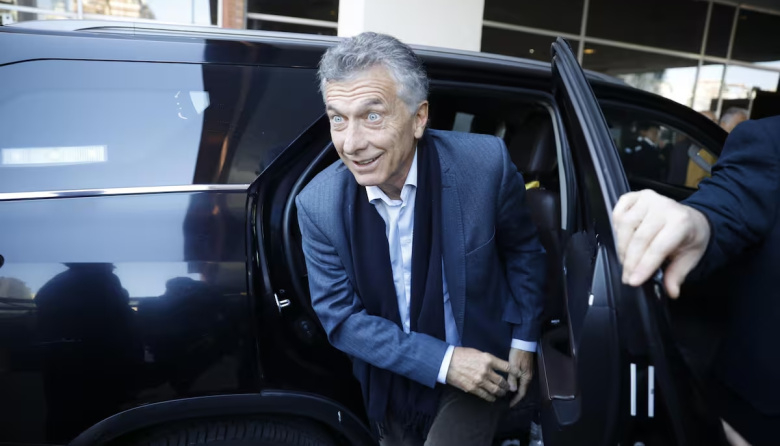 Guerra total entre el PRO y Milei por la demora de la declaración jurada de Adorni