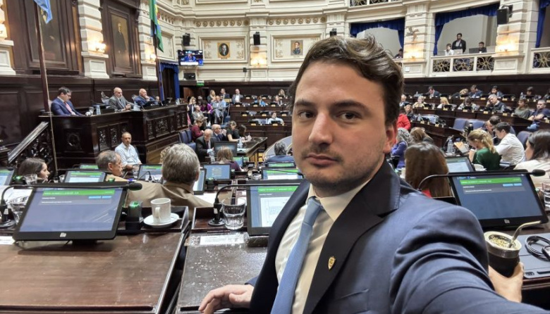 Se oficializa el enroque libertario y Romo deja la jefatura del bloque