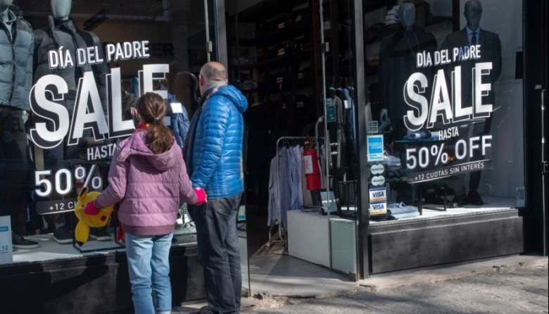 Las ventas por el Día del Padre retrocedieron y se consolida el letargo del consumo