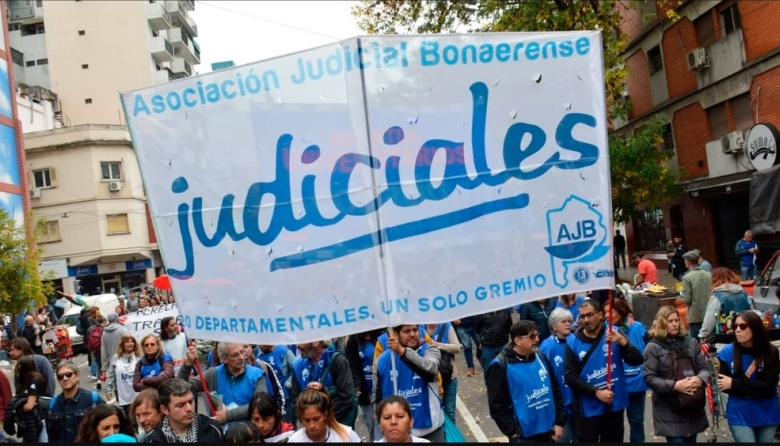 Los judiciales exigen a Kicillof la urgente reapertura de la paritaria
