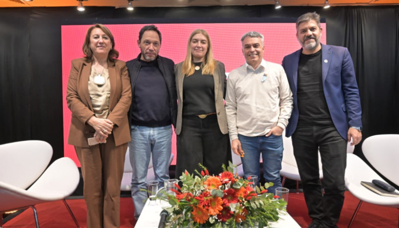 ¿Alianza en puerta? El socialismo tiende puentes con Kicillof, la UCR y la Coalición Cívica