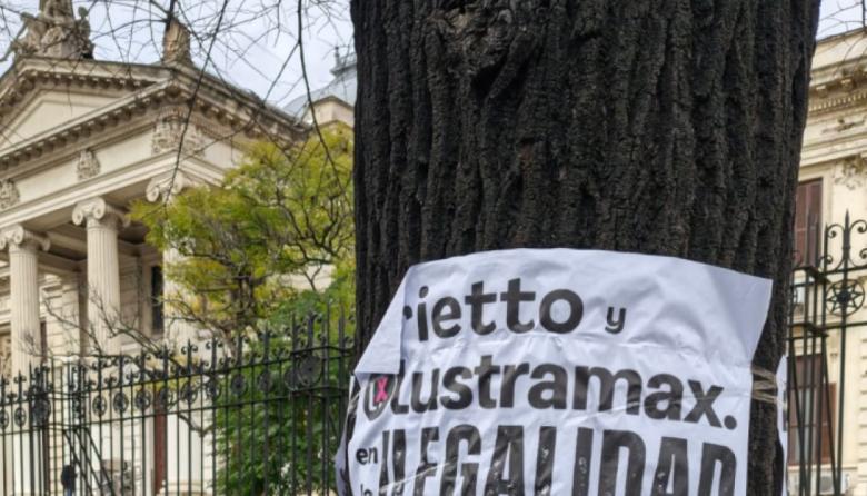 Denuncian despidos en Lustramax y pagos de indemnización "con papel higiénico"