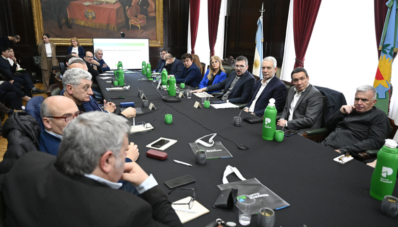 Frente a la crisis económica, Magario y Cuattromo refuerzan apoyo para intendentes