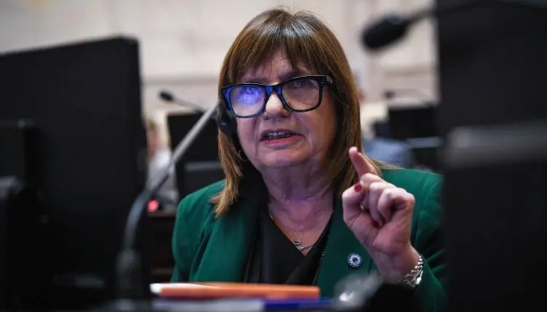 Bullrich culpó a los aliados y al “efecto Adorni” por el freno a la Ley de tierras