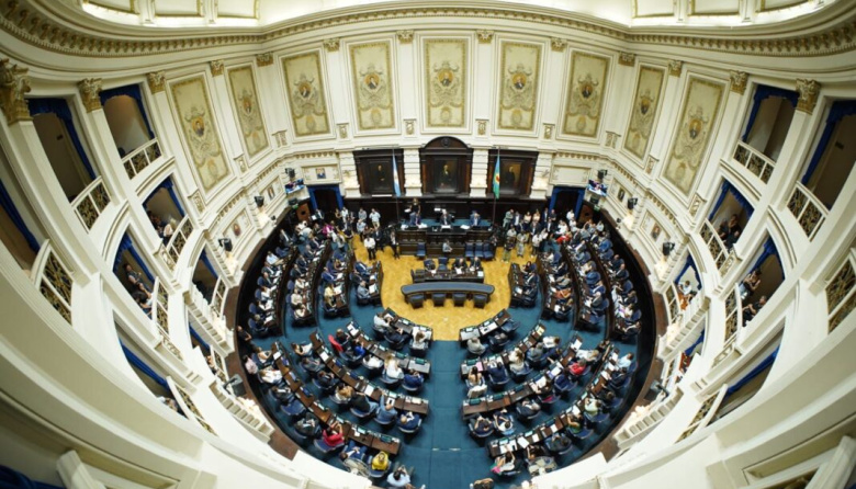 La Legislatura pone el ojo en el sobreendeudamiento de las familias