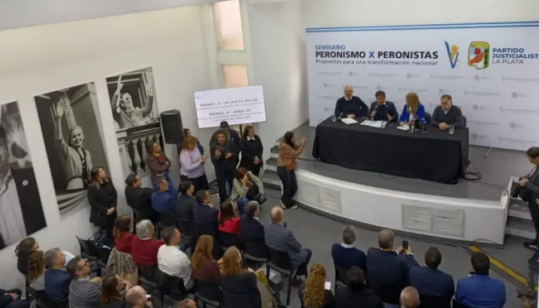 Kicillof puso la unidad en el centro y pidió construirla “de abajo para arriba”
