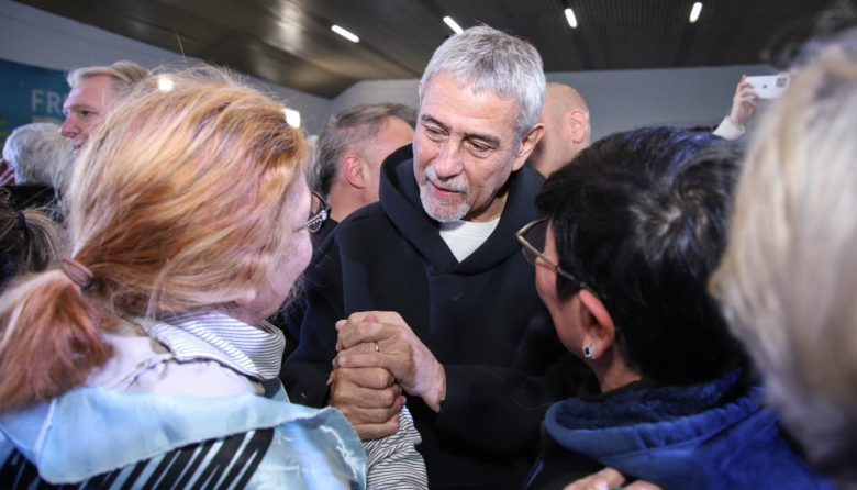 Desde la Sexta, Ferraresi llamó a una “construcción multisectorial” y aceleró su armado para 2027