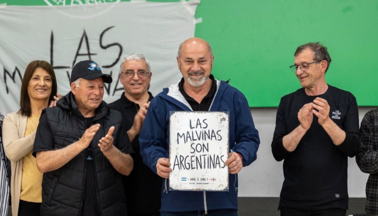 Secco y los veteranos de Ensenada vuelven a poner a Malvinas en el centro