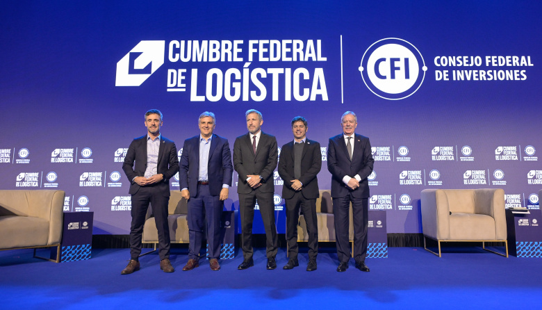 Kicillof se mostró con gobernadores y reclamó “una estrategia nacional de infraestructura”