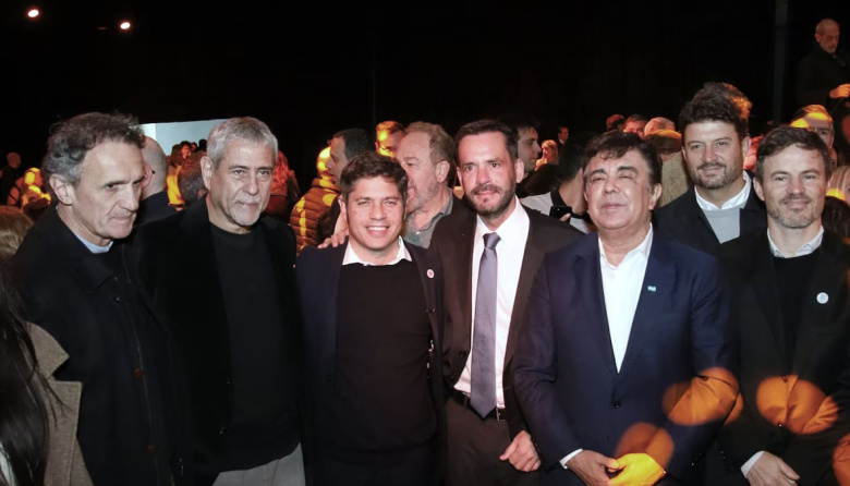 Reelecciones en crisis: Kicillof empuja, el peronismo traba y los intendentes buscan salida