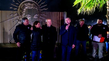 Paredi inauguró la “Plaza Evita”