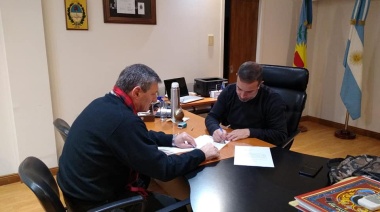 Castelli firmó un convenio para cuidar el medioambiente