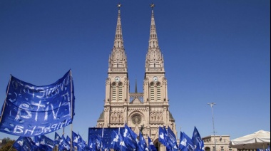 Misa y actos en plazas para respaldar a CFK