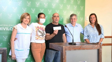 Britos avanza con la ayuda económica para las escuelas