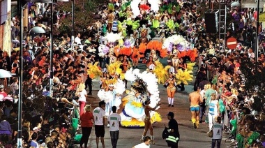 Ensenada palpita el Carnaval de la Región