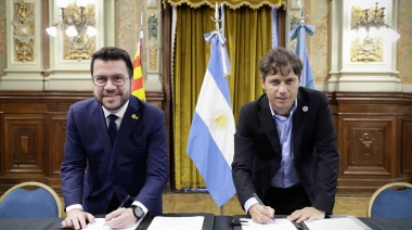 Kicillof selló un acuerdo de cooperación con el gobierno de Cataluña