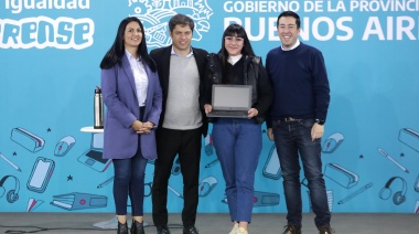 Conectar Igualdad Bonaerense: Kicillof entregó la netbook número 100 mil