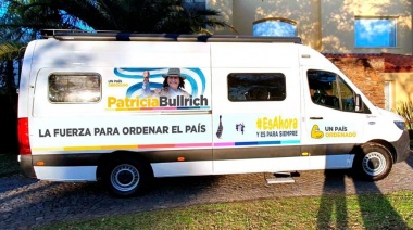 Arriba de una casa rodante, Bullrich sale de gira por la provincia