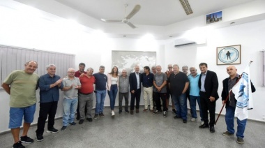 Peteco Carabajal cierra el homenaje a combatientes de Malvinas en La Plata