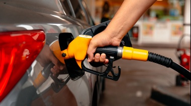 ¿Otro golpe al bolsillo?: El combustible podría subir un 18% el lunes