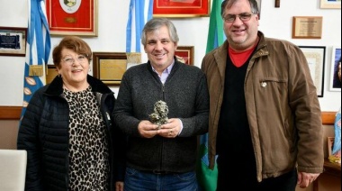 Distinguen a Britos y destacan el compromiso de su Gobierno