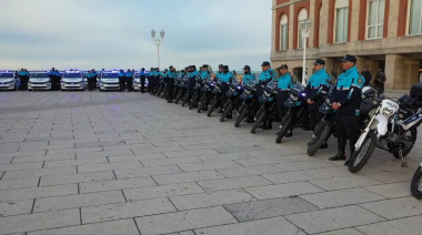 Diputada libertaria acusó a Kicillof de hacer campaña con móviles policiales que no entregó