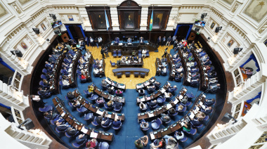 El paquete económico de Kicillof inicia su recorrido legislativo y enfrenta tensas negociaciones