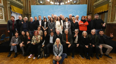 Kicillof tiene su Incaa bonaerense y mete presión a La Cámpora