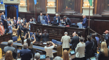 Con flores y rosca, Diputados sesionó para completar la nómina de autoridades