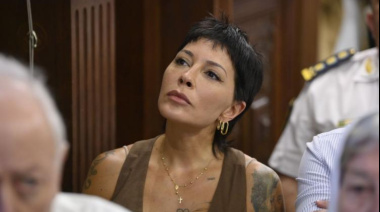 “Adolescente tardío”: Mendoza cargó contra Caputo por las tasas municipales