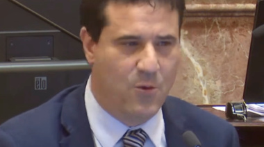 Rebelión radical en el Senado: maximiliano abad rechaza el ajuste en educación y ciencia