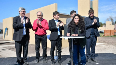 Kicillof envía fondos millonarios a distritos claves en plena interna peronista