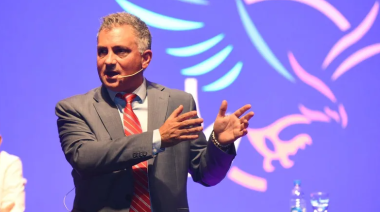 Recambio silencioso en La Libertad Avanza: Pareja ajusta piezas en el armado bonaerense