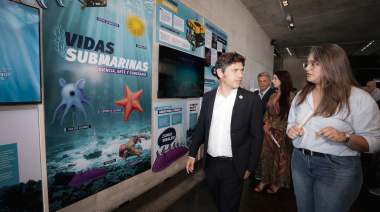 Soberanía y ciencia marina: Kicillof recorrió la muestra del CONICET en el MAR