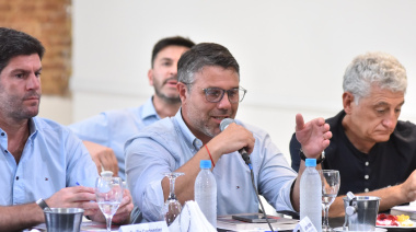 Lisandro Hourcade impulsó el Parque Industrial de Magdalena en la cumbre de Chascomús