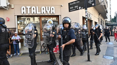 Represión, desalojo y gas pimienta en la movilización de Fate